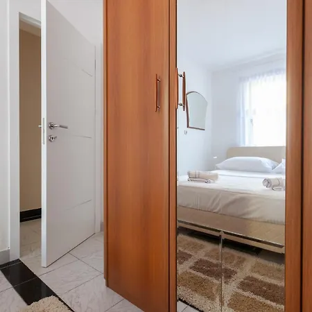 Nikola Apartman *